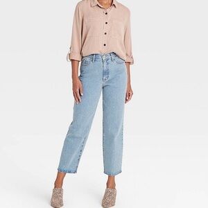Light Blue High-Rise Straight Crop Jeans - Women's